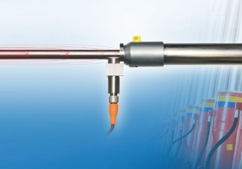 Piston position detection in hydraulic cylinders